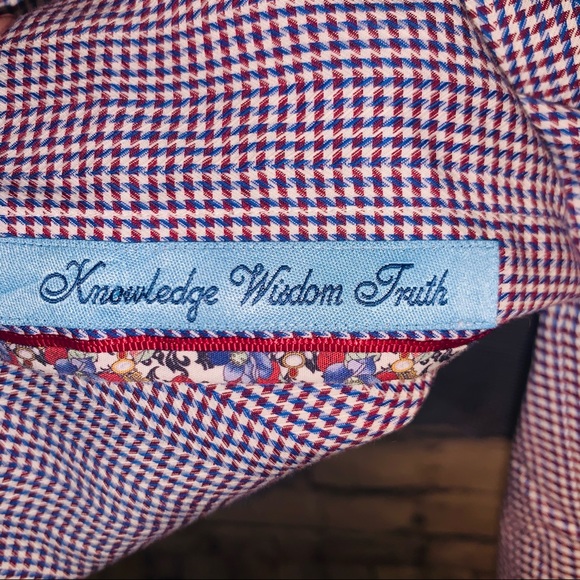 Robert Graham Flip Cuff Long Sleeve Tailored Fit Button Down Shirt - Picture 4 of 7